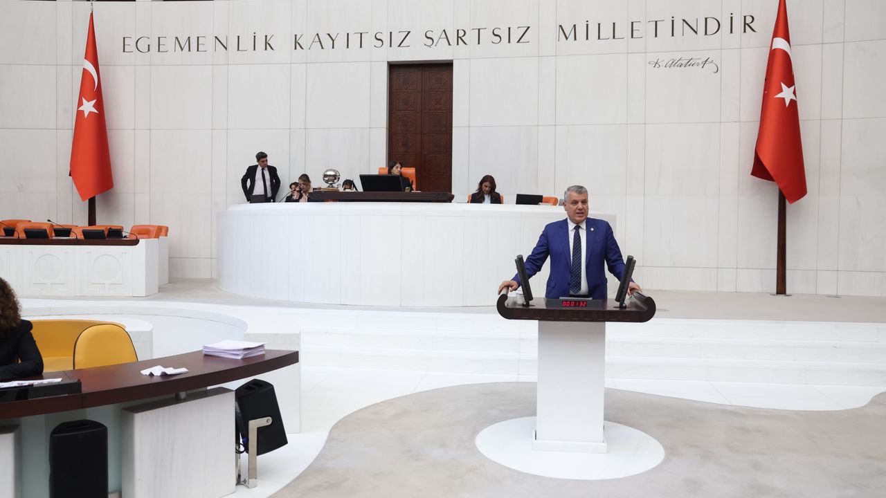 Barut’tan Meclis’te sert çıkış: “Saray bir günde 4 bin 797 emekli maaşı harcıyor!”