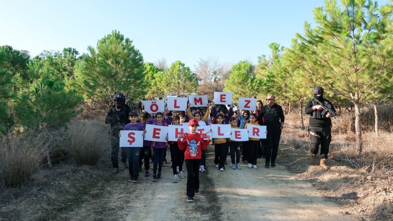 Adana’da Şehitler Anısına Fidanlar Toprakla Buluştu