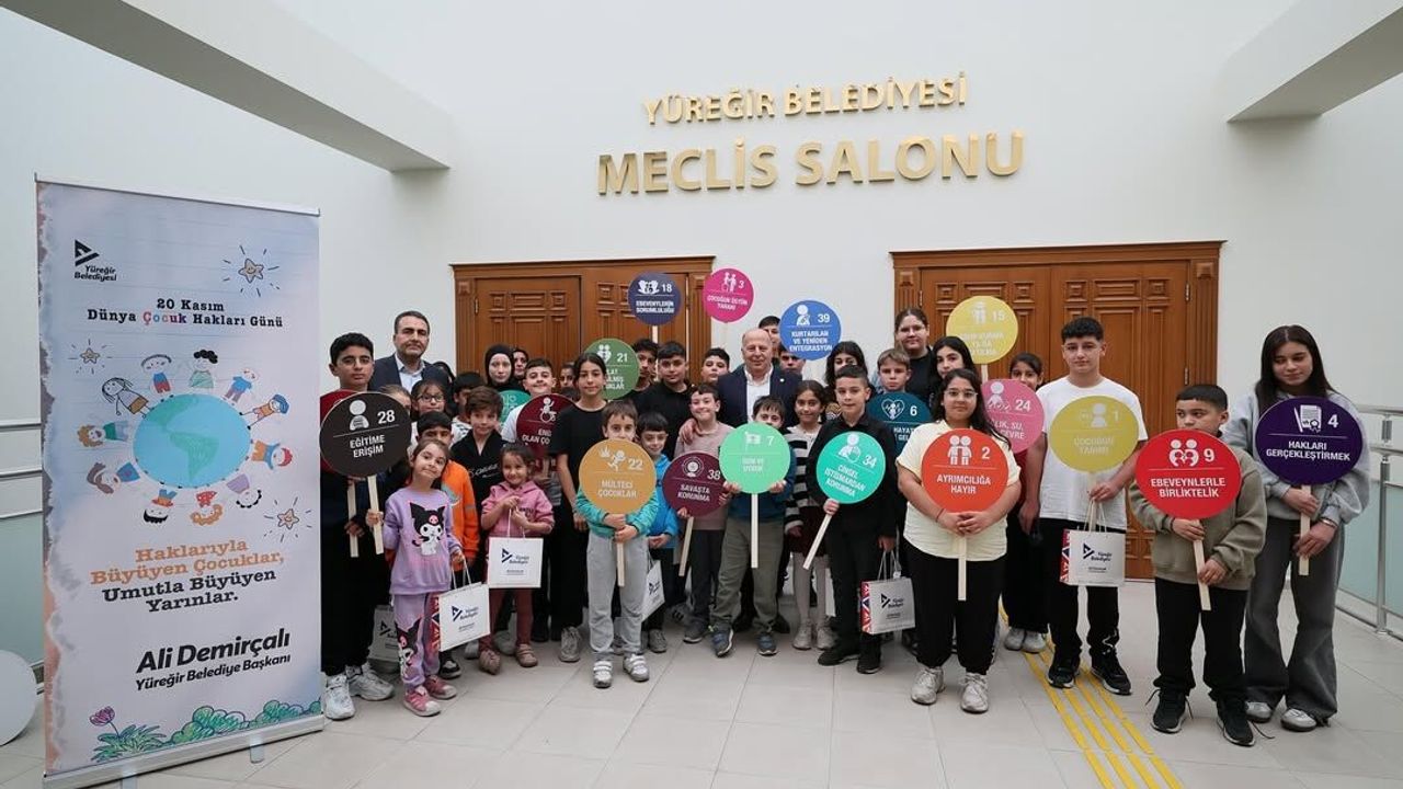 Yüreğir’de Çocuklar Mecliste Söz Sahibi Oldu