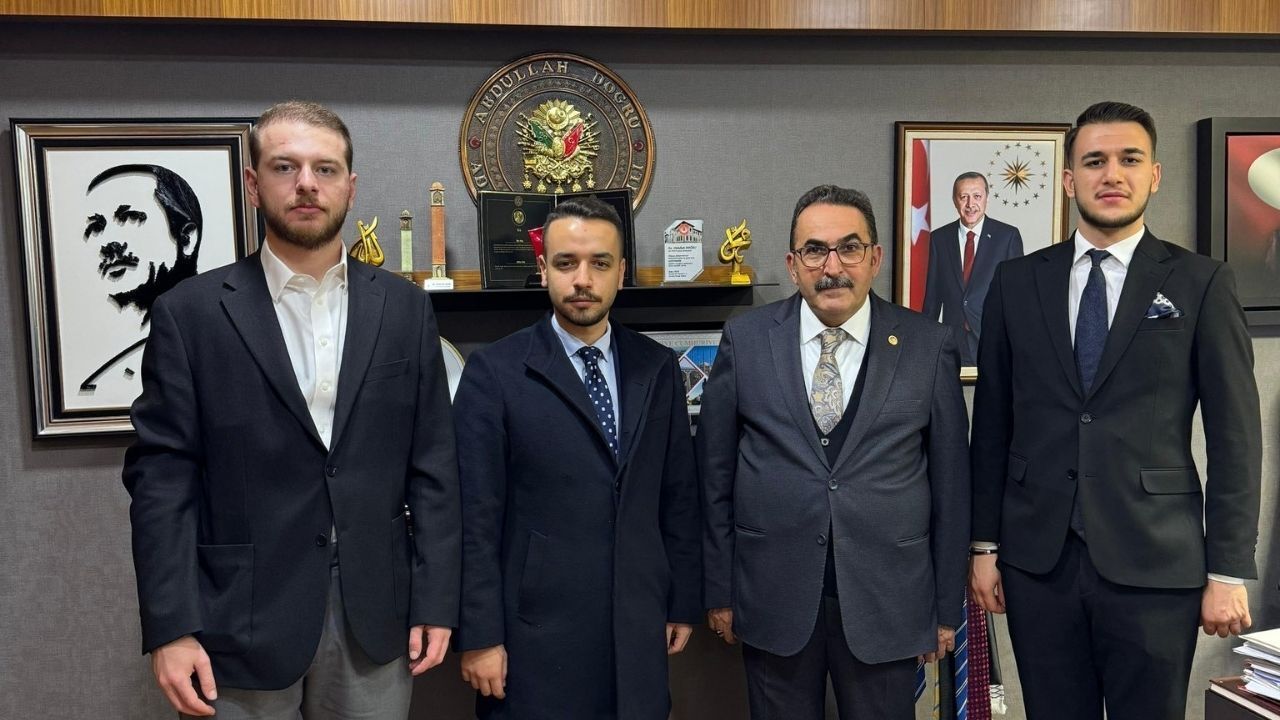 Abdullah Doğru gençlik teşkilatıyla Meclis’te