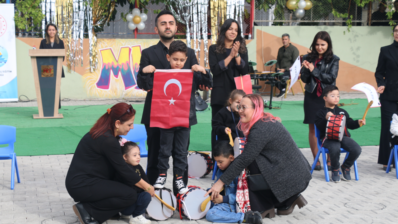Seyhan’da Özel Eğitim Şenliği Renkli Görüntülere Sahne Oldu