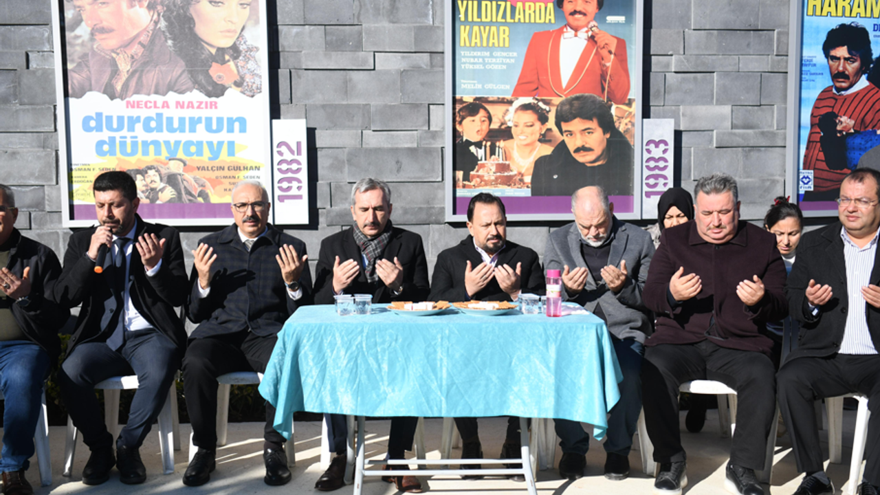 Ferdi Tayfur, vefatının 1. yılında Sarıçam’da dualarla anıldı