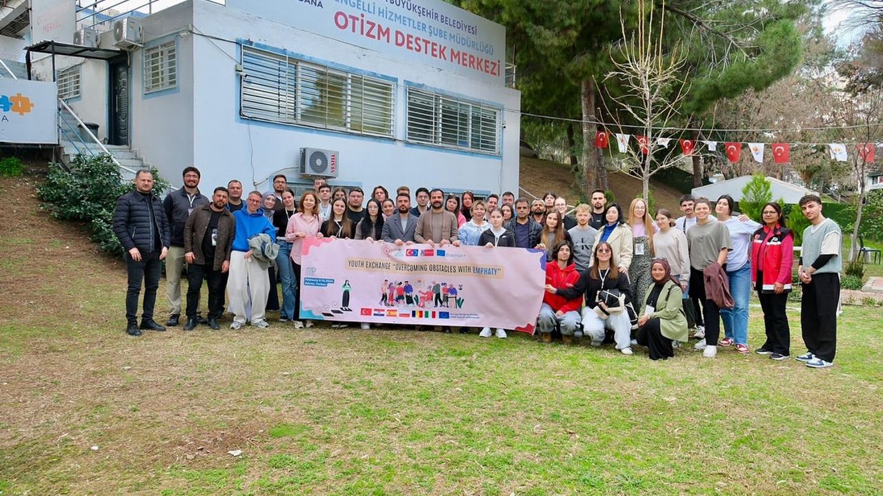 Uluslararası Erasmus+ Gençleri Adana Otizm Destek Merkezi’nde