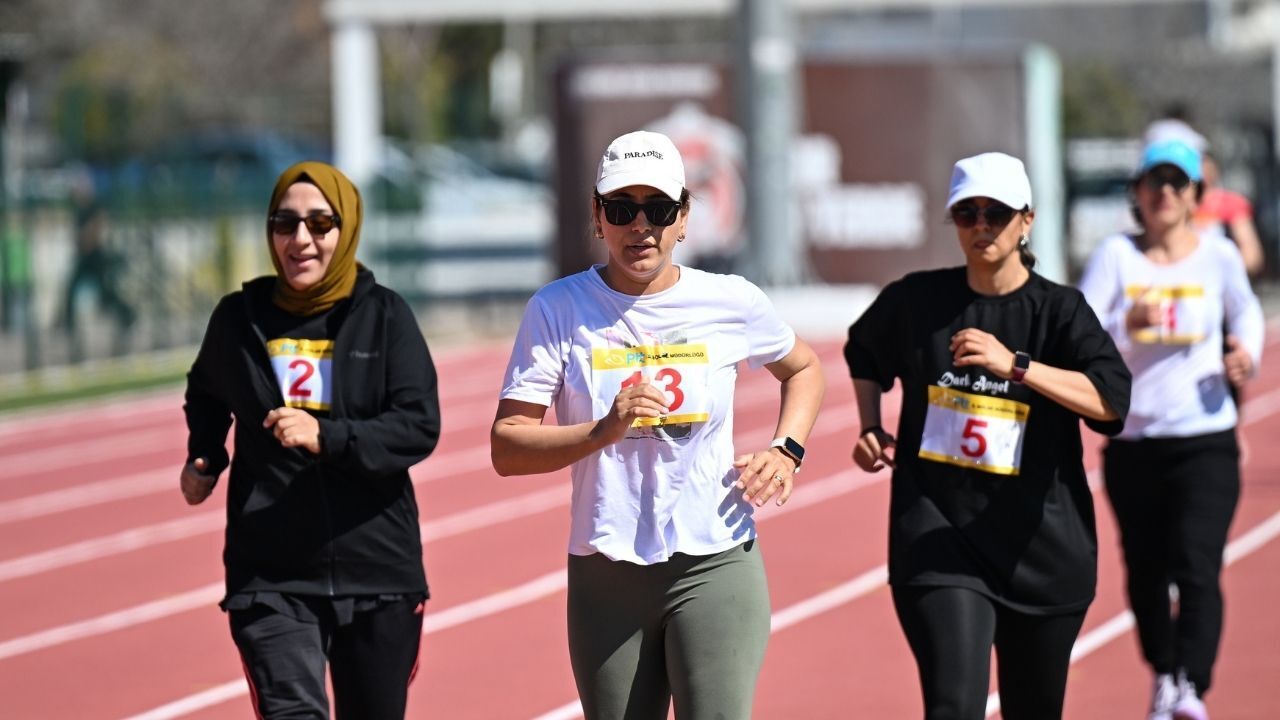 Adana’da postacılar Balkan Şampiyonası için ter döktü