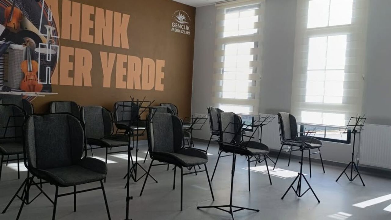 Sarıçam Gençlik Merkezi Kapılarını Açtı