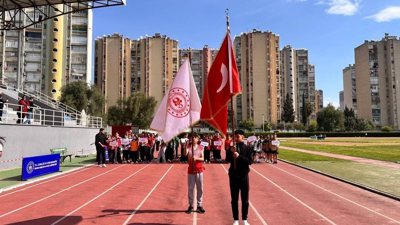 Adana’da Atletizm Heyecanı: 400 Sporcu Pistte Buluştu