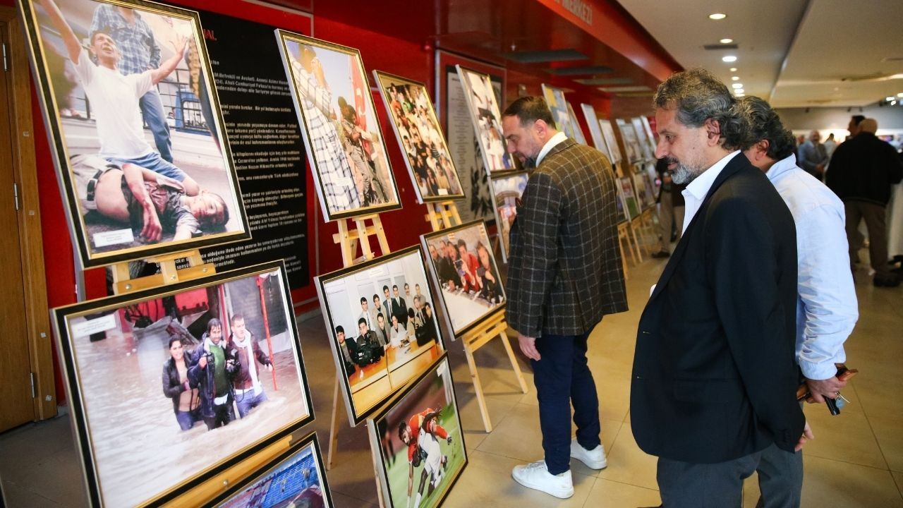 Adana’da “Tarihe Tanıklık Eden Fotoğraflar” sergisi açıldı