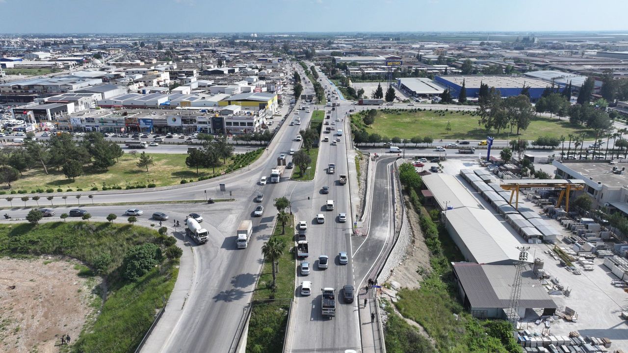 Adana'da ulaşımı rahatlatacak yeni bağlantı yolu hizmete girdi