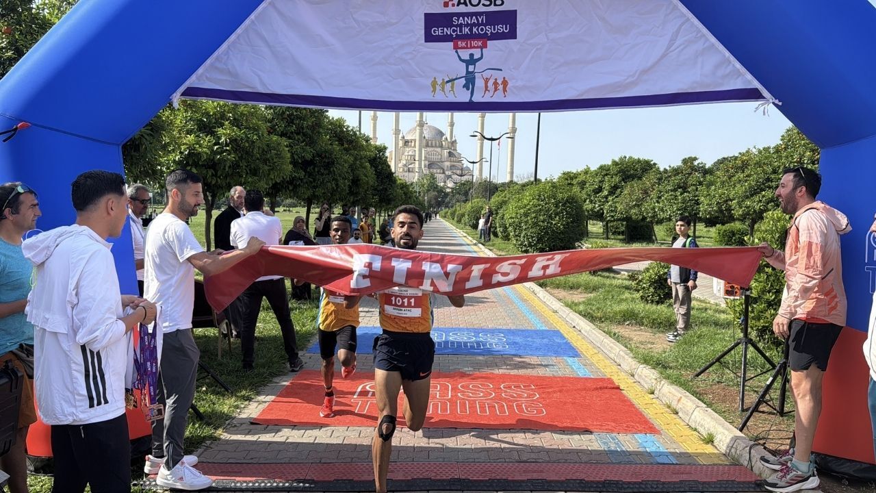 Adana’da 1063 sporcu Sanayi Gençlik Koşusu’nda yarıştı