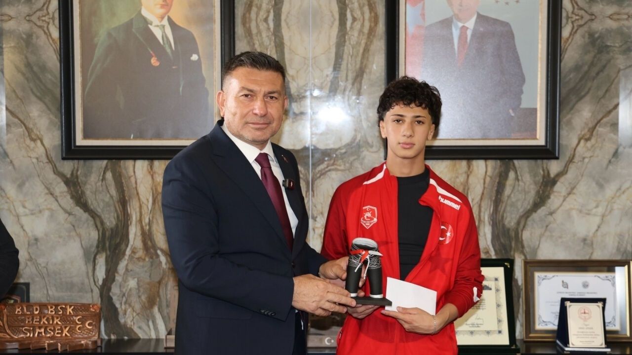 Adanalı güreşçi Muhammed Gölha Avrupa ikincisi oldu - Adana Toros Gazetesi