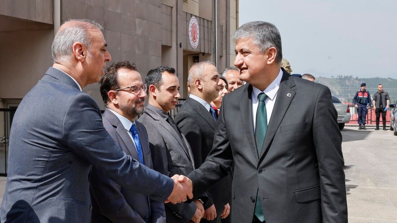 Yavuz'dan Torosların eteğinde hizmet mesaisi