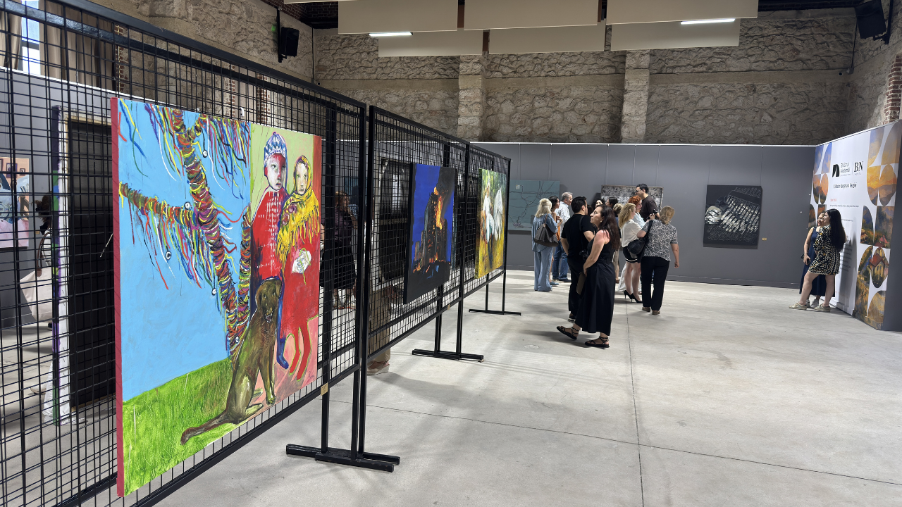 Ödüllü eserler Adana’da sanatseverlerle buluştu