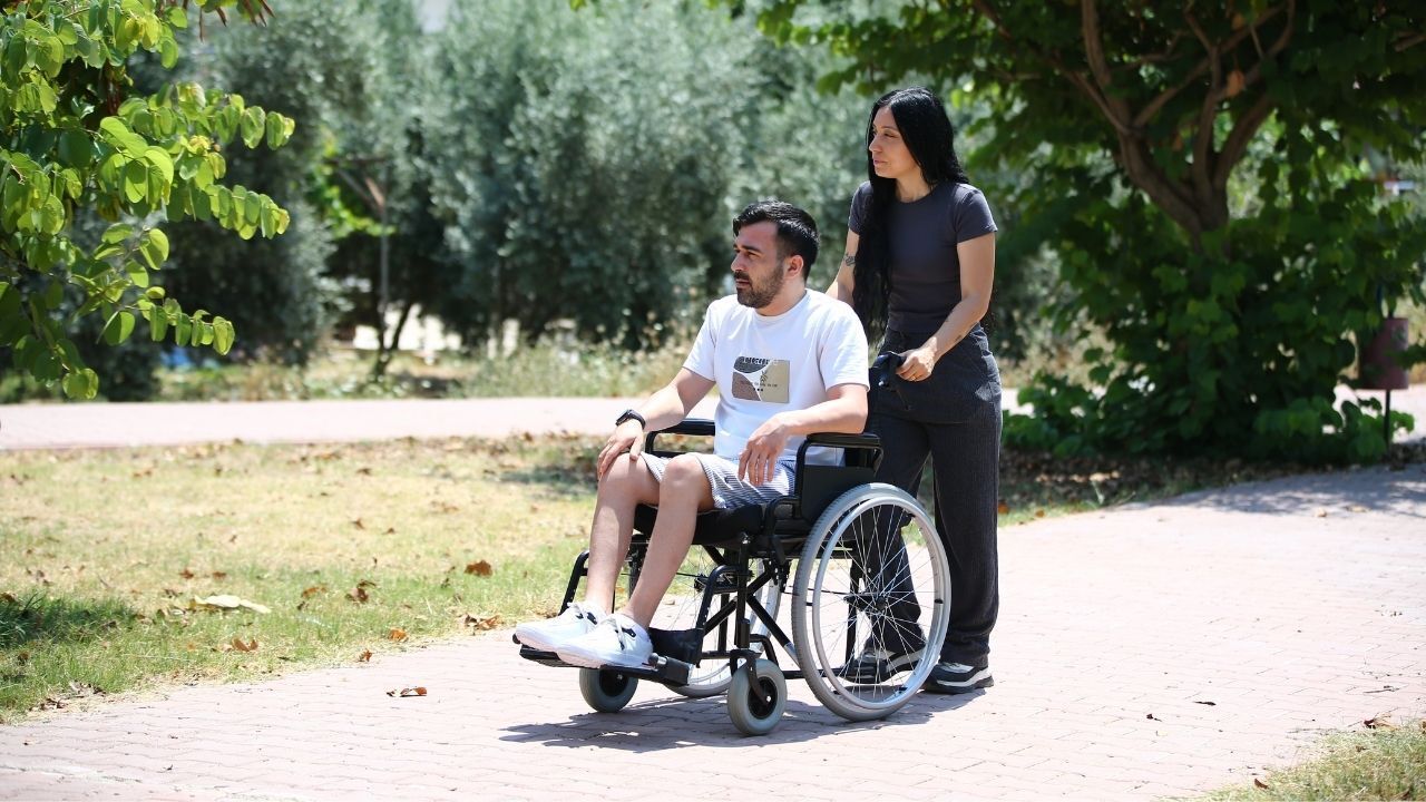 Maganda kurşunuyla felç kaldı, eşinin sevgisiyle hayata tutundu