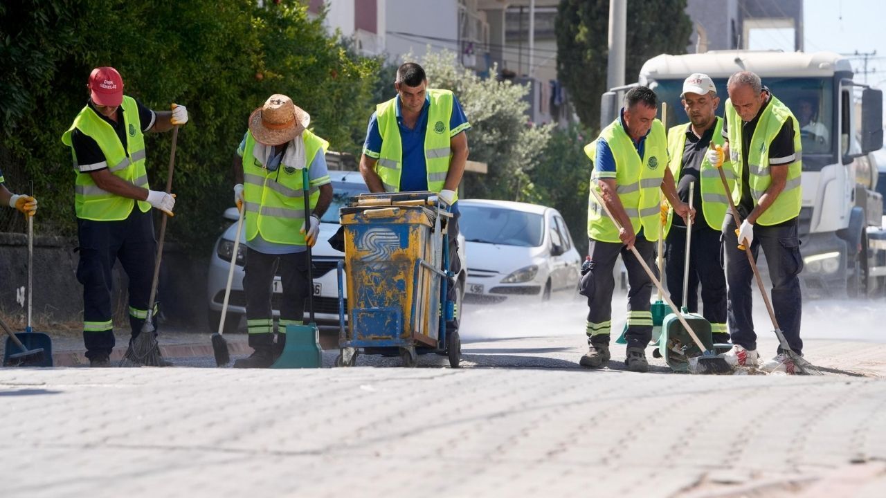 Seyhan Belediyesi'nden ilçe genelinde kesintisiz temizlik mesaisi