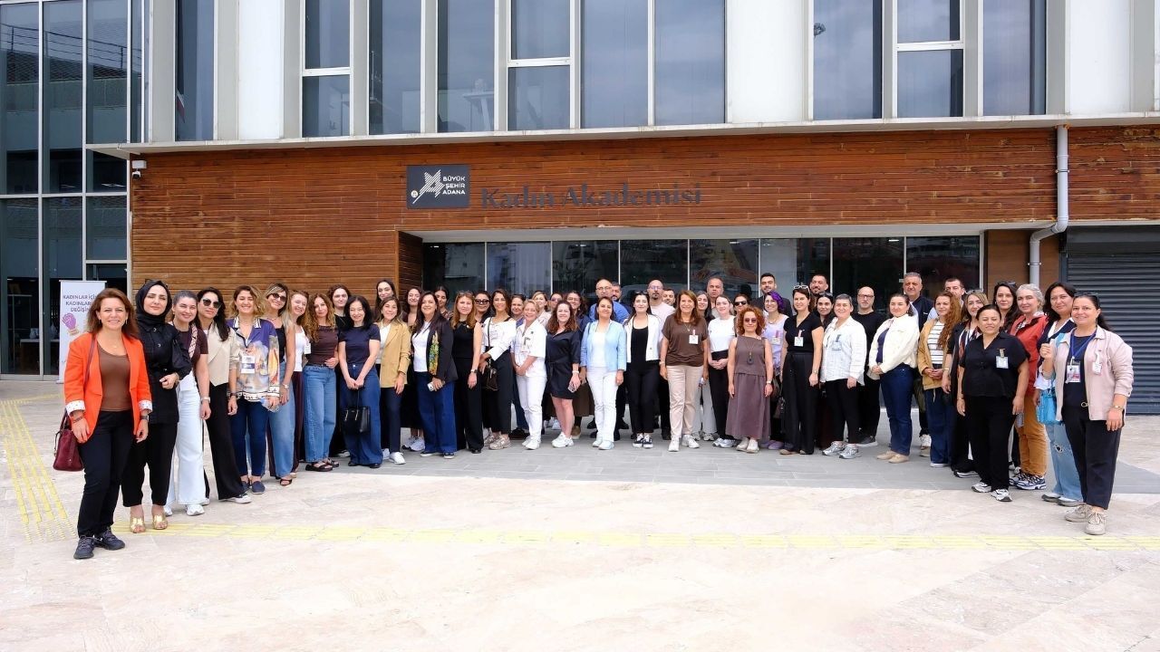 25 belediyenin temsilcileri Adana’da buluştu