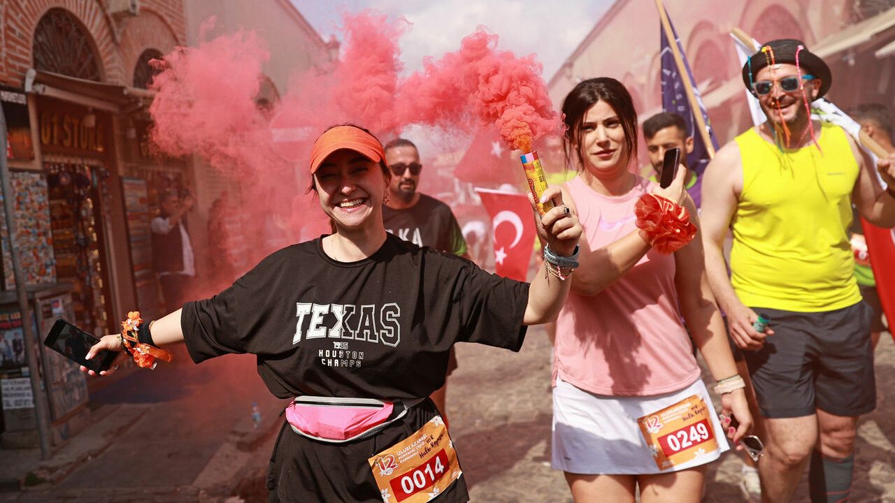 Adana'da Portakal Çiçeği Karnaval'nın halk koşusu yapıldı
