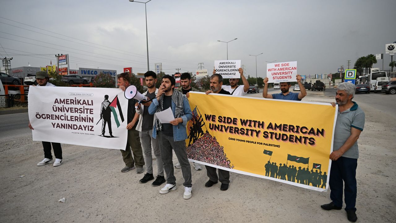 Adana'da İsrail'in Gazze'ye yönelik saldırıları protesto edildi