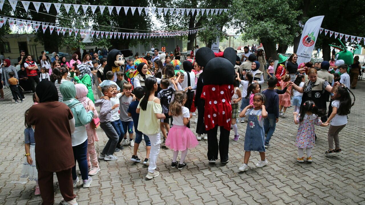Hatay'da öksüz ve yetim çocuklar piknikte buluştu