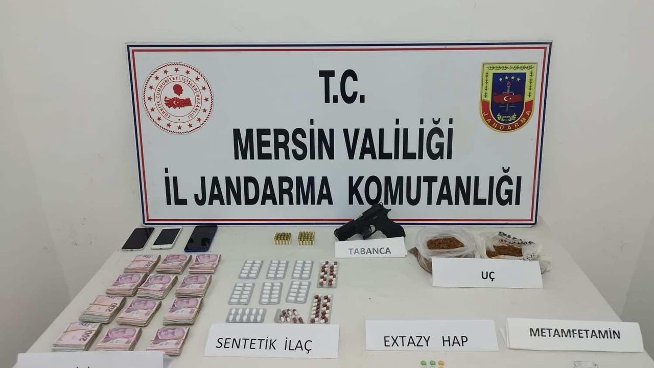 Uyuşturucu operasyonunda yakalanan 5 zanlıdan 2'si tutuklandı