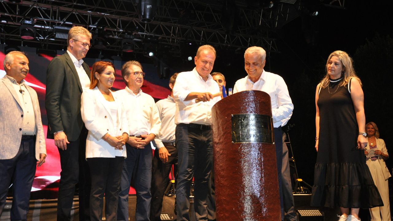 Mersin’de 51. Uluslararası Silifke Müzik ve Folklor Festivali başladı