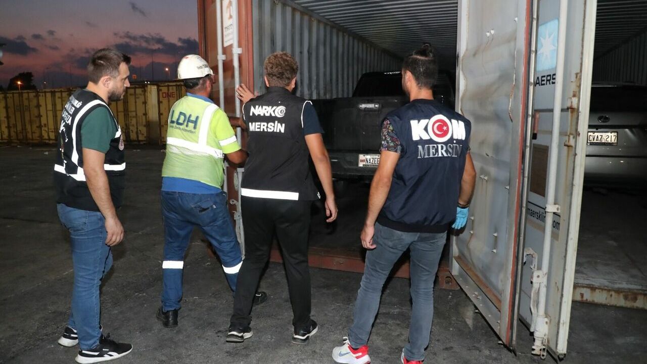 Çalıntı ve kaçak 14 araç ele geçirildi
