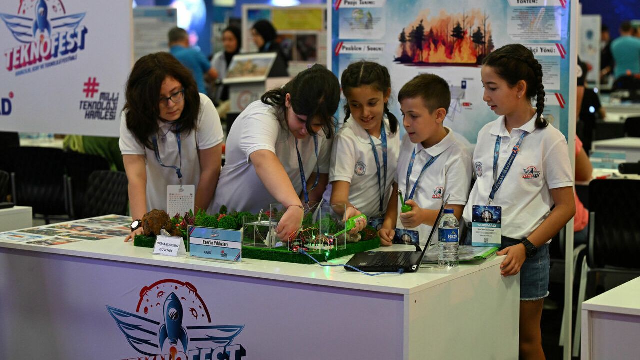 TEKNOFEST Akdeniz Teknoloji Yarışmaları'nın finali Antalya'da başladı