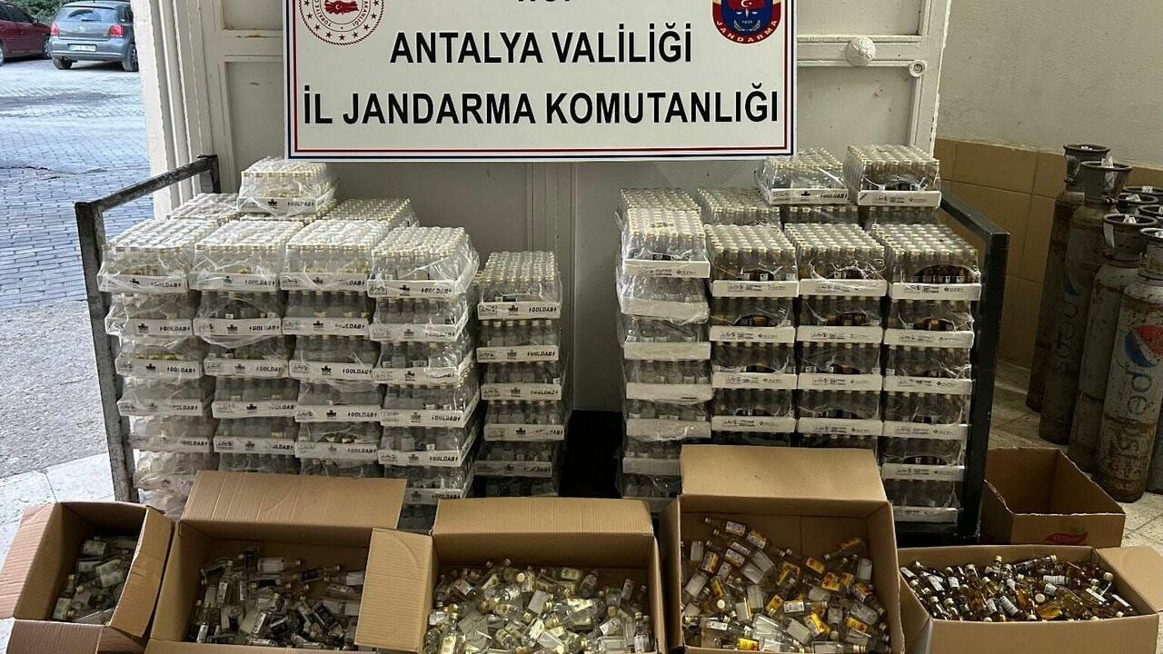 Asayiş uygulamasında çeşitli suçlardan aranan 22 kişi yakalandı