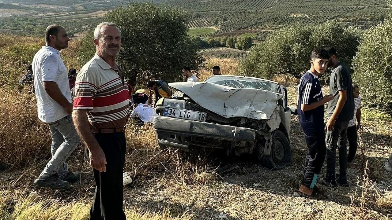 Hatay'da ki otomobilin karıştığı kazada 4 kişi yaralandı