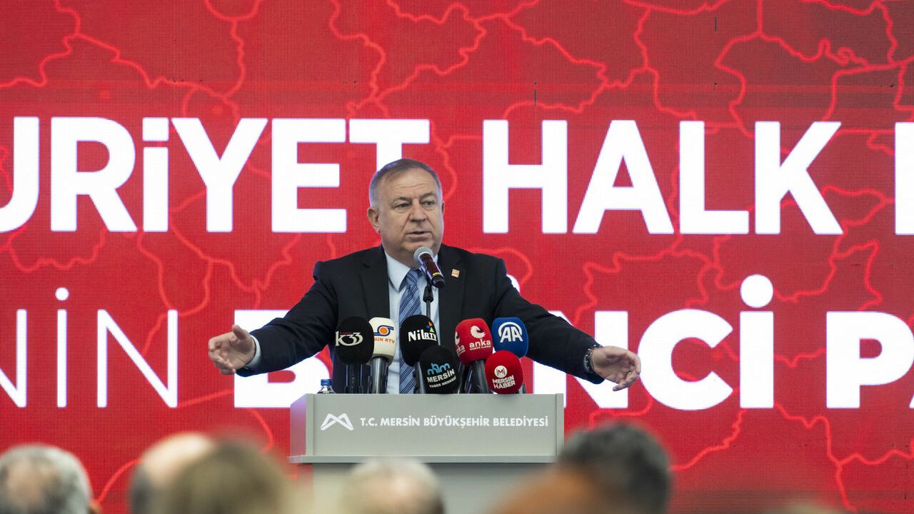 CHP'nin kadına yönelik şiddet ve sosyal politikalara ilişkin çalıştayı Mersin'de başladı