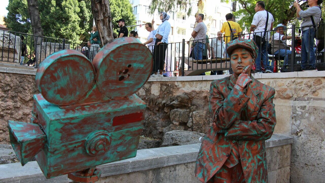 Antalya Kültür Yolu Festivali kapsamında kortej yürüyüşü yapıldı