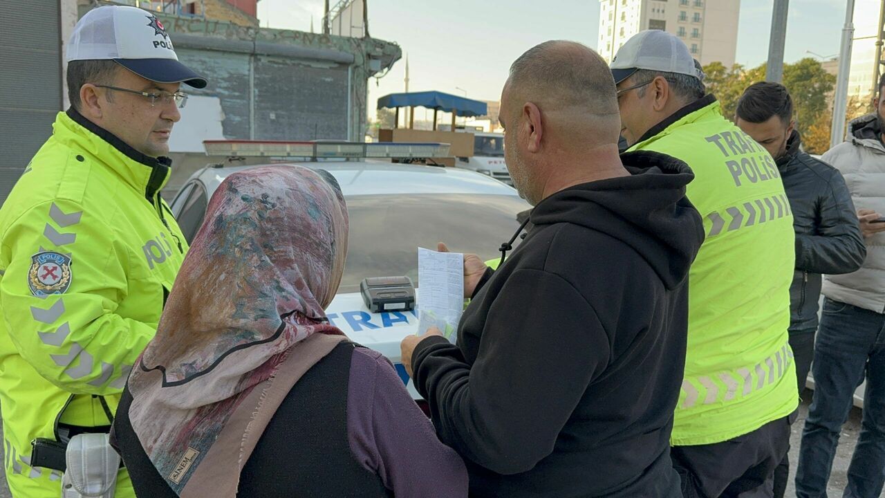 Üst geçidi kullanmayan 23 kişiye para cezası verildi
