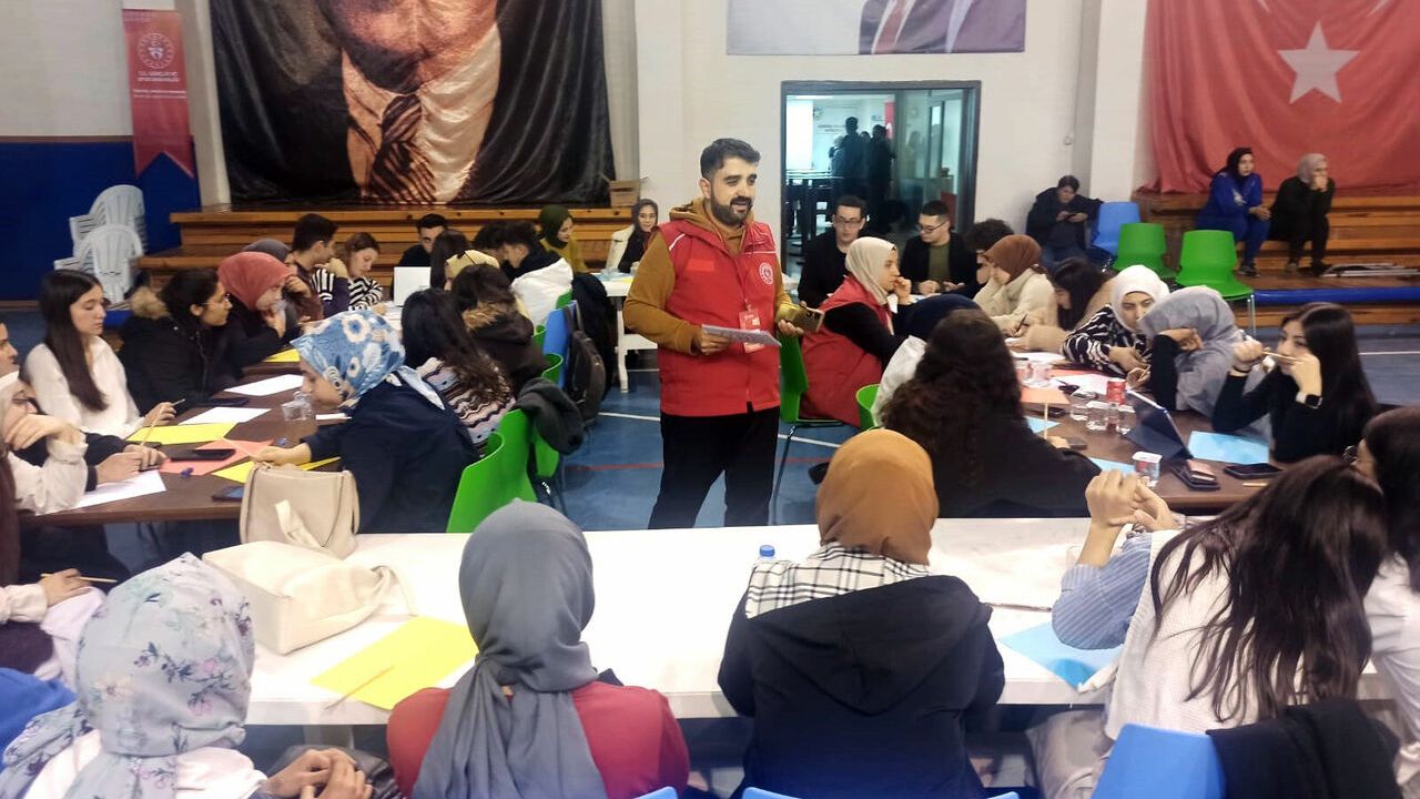 Osmaniye'de "Gençlik Politika Belgesi Vizyonu Çalıştayı" düzenlendi