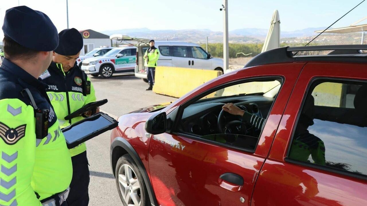 Mersin'de bu ay 597 araç trafikten men edildi