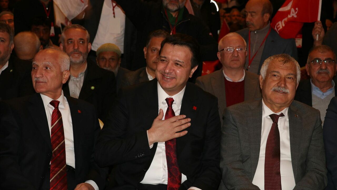 Saadet Partisi Genel Başkanı Mahmut Arıkan, Adanalılarla buluştu