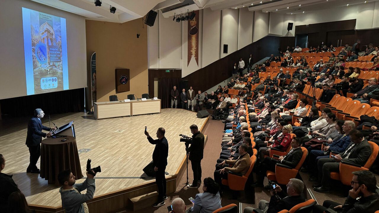 "21. Yüzyılda Antalya Çalıştayları" başladı