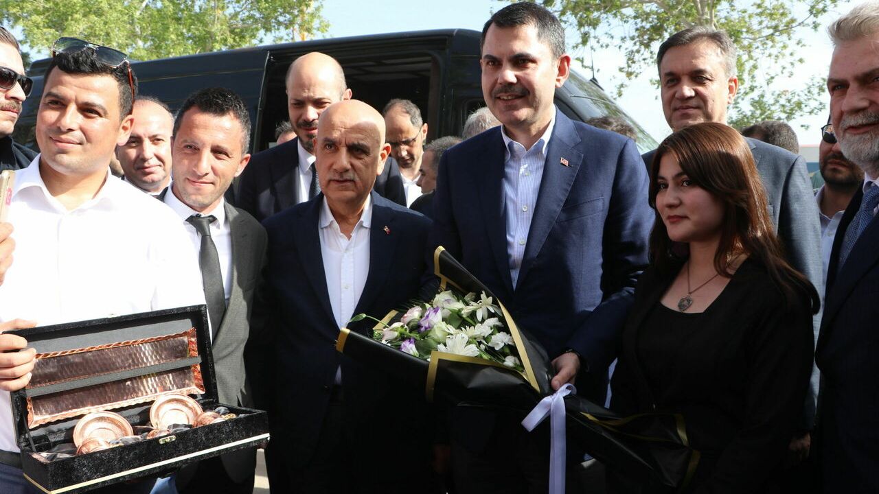 Çevre, Şehircilik ve İklim Değişikliği Bakanı Kurum, Kahramanmaraş'ta temaslarda bulundu
