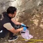 Poşetteki silah polisin keskin gözünden kaçmadı