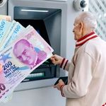 Emeklilerin maaş farkı ödemeleri bu gece hesaplara yatıyor