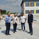 Aras, Camili Akarca İlkokulu ve Ortaokulunu ziyaret etti