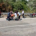 Kadirli-Karatepe yolunda motosiklet bariyere çarptı: 2 yaralı