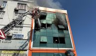 Adana'da alevler can aldırıyordu: İşçiler camdan atladı
