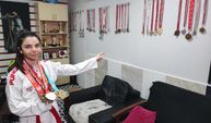 14 yaşında 150’den fazla madalya: Adana’nın karate yıldızı Turna Gürbüz