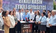 CHP'den Adalet Nöbeti Çadırı Önünde Basın Açıklaması