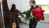 Adana’da serada kalan güller işçi annelere umut oldu