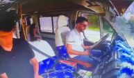 Adana’da direksiyonda uyuyan dolmuş şoförü kaza yaptı: 7 yaralı