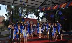 Adana Final Okulları’nda mezuniyet coşkusu yaşandı