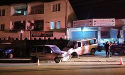 Kontrolden çıkan araç ortalığı savaş alanına çevirdi