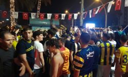 Gençlik meydanında şampiyonluk coşkusu