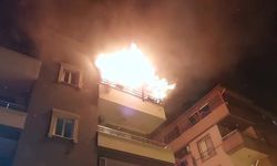 Hatay’da apartmanın çatısı alev aldı