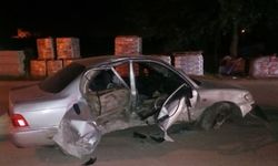 Kozan’da otomobil elektrik direğine çarptı: 1 yaralı